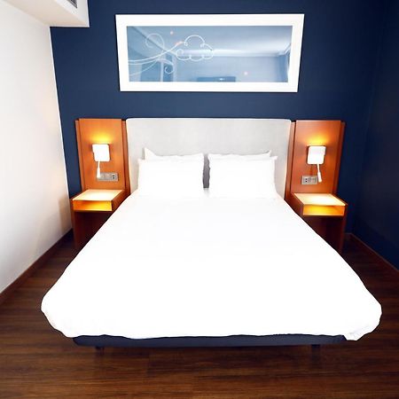 Travelodge Madrid Coslada Aeropuerto Ngoại thất bức ảnh