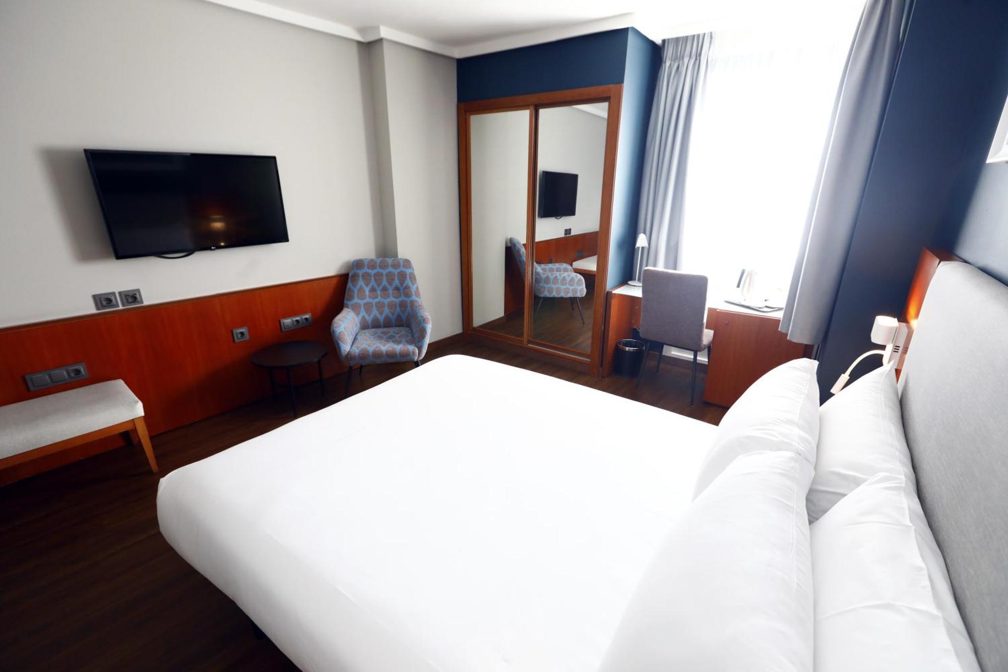 Travelodge Madrid Coslada Aeropuerto Ngoại thất bức ảnh