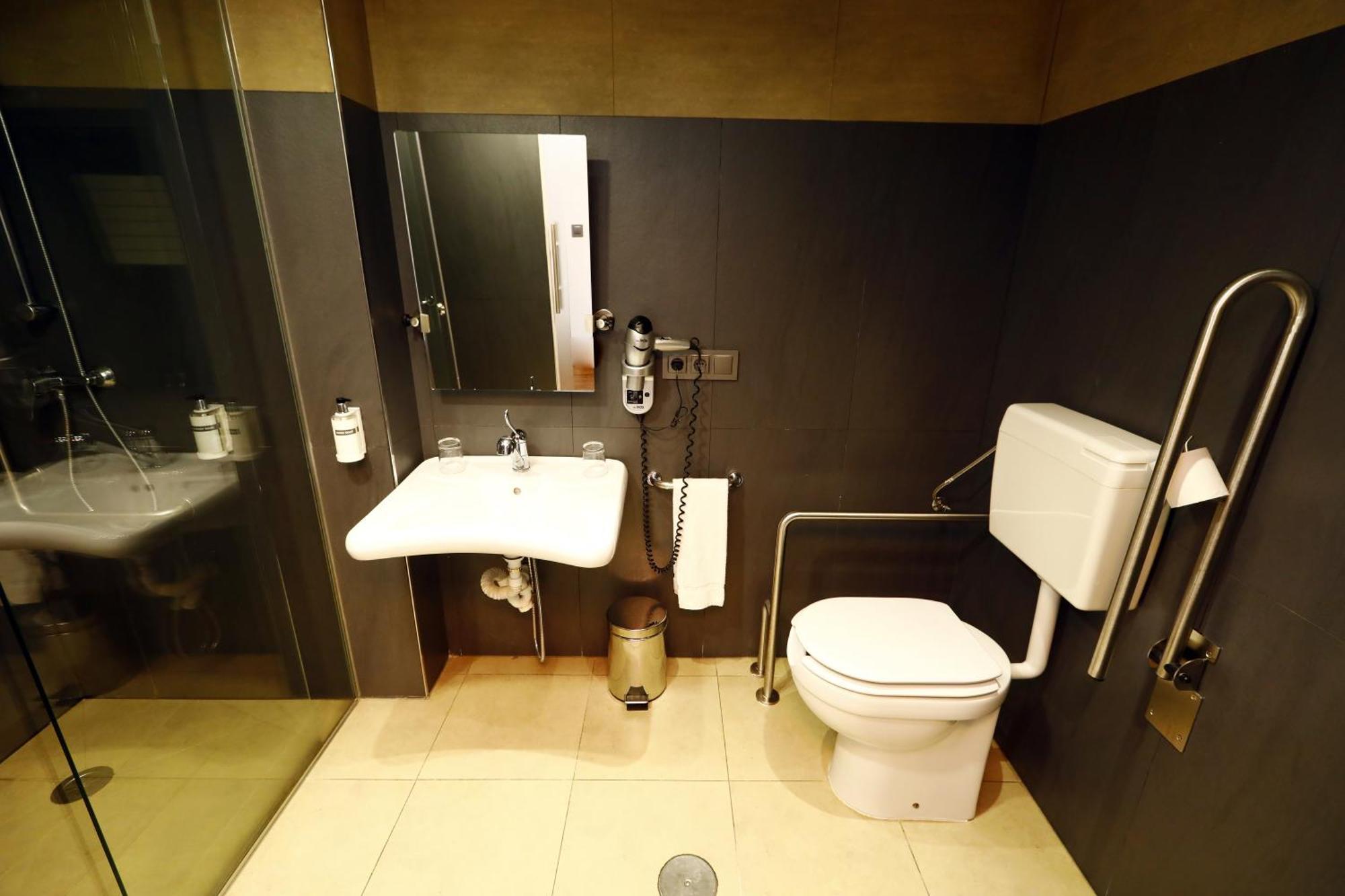 Travelodge Madrid Coslada Aeropuerto Ngoại thất bức ảnh